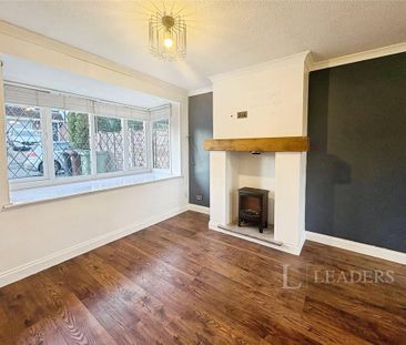 3 bedroom semi-detached house to rent - Photo 2