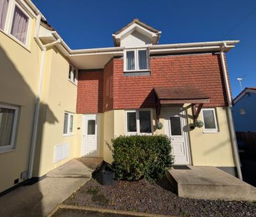 2 bedroom terraced house to rent - Photo 4