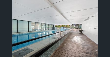 FULLY FURNISHED 1 Bedroom Plus Study/Dining Arear& 1 Car Apartment - Photo 4