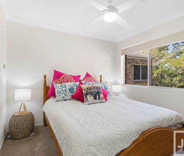 RENOVATED APARTMENT WITH SPACE - Photo 5