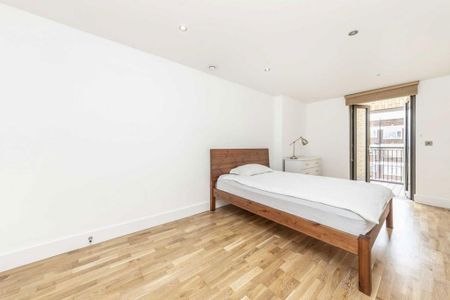 3 bedroom flat to rent - Photo 5