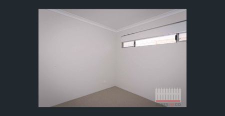 Easy Affordable Coastal Living - Two Bedroom, 1 Bathroom - Photo 2