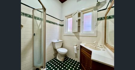 Freshly Updated Family Home in Prestigious School Catchments - Photo 4