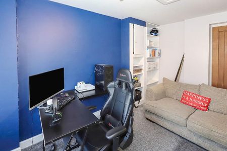 3 bedroom detached house to rent - Photo 3