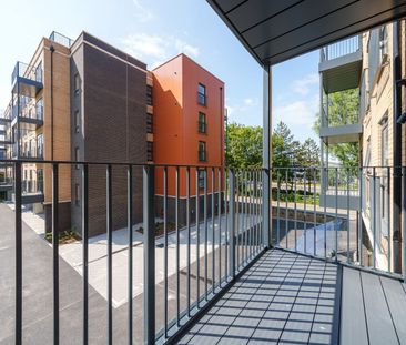 Flat to rent - Barley Close, Greenhithe, DA9 - Photo 1