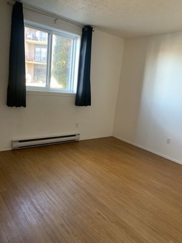 2060-210 RUE GAUTHIER TRÈS BEAU LOGEMENT 4 1/2 DISPONIBLE - Photo 5