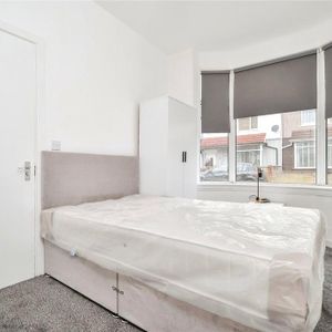 1 bedroom house to rent - Photo 2