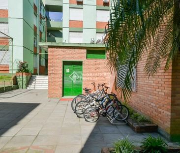 Apartamento com 2 quartos e 40m² para alugar em Cristal, Porto Alegre. - Foto 2