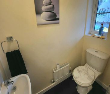 3 bedroom terraced house to rent - Photo 5