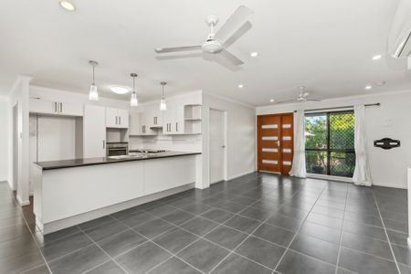 2 Pincer Court, Bushland Beach - Photo 2