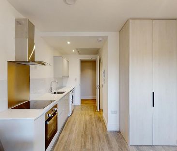 1 bedroom flat to rent - Photo 2
