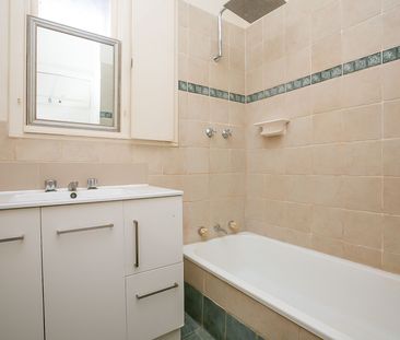 Everything you want! - Pool and Garden maintenance included! - Photo 1