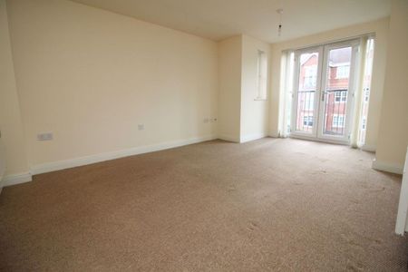 2 Bedroom Flat - Photo 3