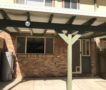 Lovely Townhouse in a Secure Gated Complex - Photo 3