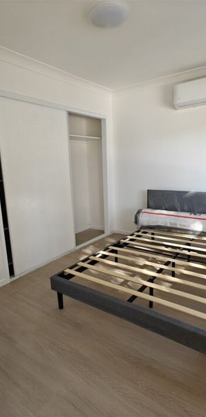 Perfect Location - Fully Furnished 1 Bedroom Unit - Photo 1