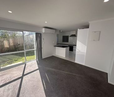 Cozy home in Manurewa - Photo 1