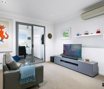 Executive Apartment in Ultra Convenient Position - Photo 1