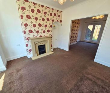 Semi detached house to rent - Photo 2