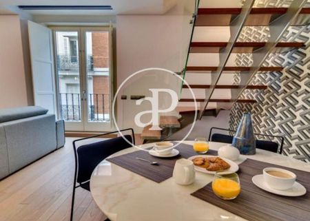 Luxury Apartment for rent in Madrid, Autonomous Region of Madrid - Photo 3