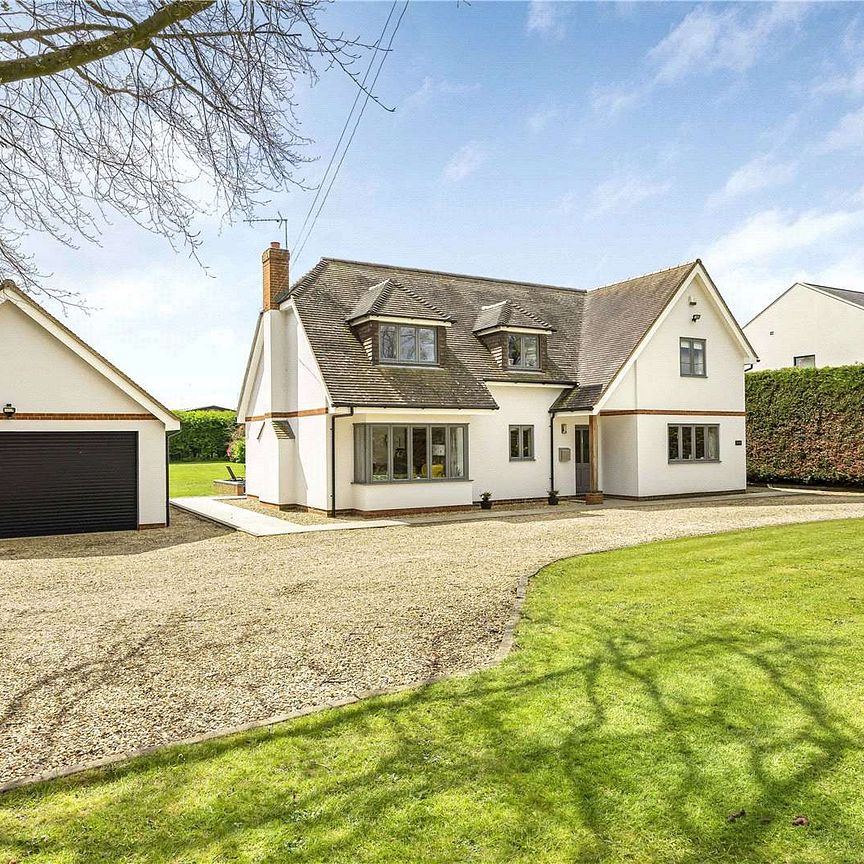 A charming family home in a tranquil setting - Photo 1