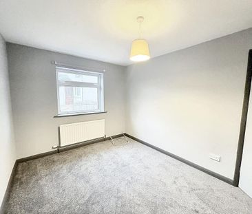 3 bedroom detached bungalow to rent - Photo 2