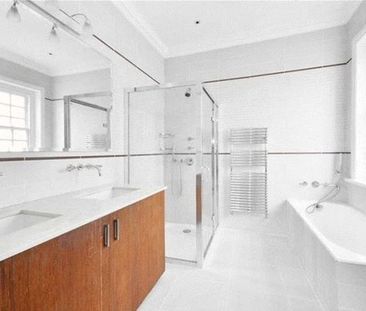 4 bedroom flat to rent - Photo 4