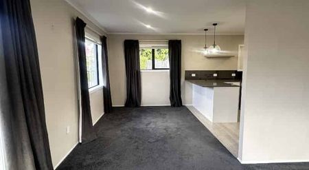 Charming 4-Bedroom Home in Prime Pukekohe Location – Zoned for Top School! - Photo 5