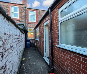 2 bedroom terraced house to rent - Photo 3