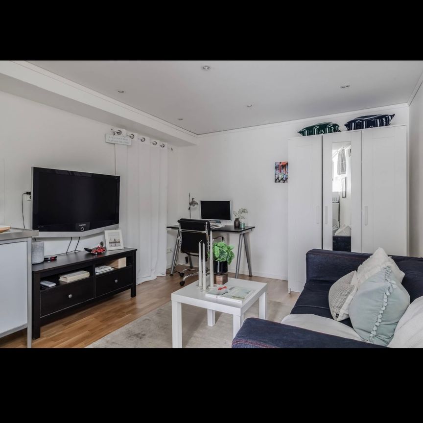 Nytorpsvägen, Sollentuna - Photo 1