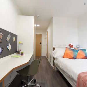 Glasgow | Private room | 559819 | close to the City of Glasgow College - Photo 2