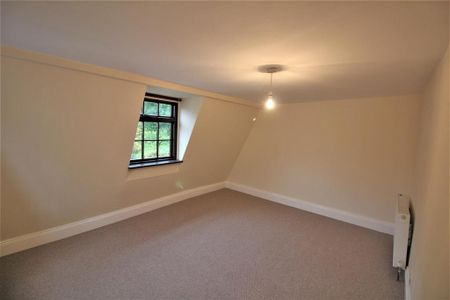 4 bedroom terraced house to rent - Photo 3