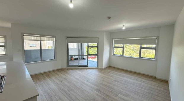 BIRKENHEAD - 2 BED - 2 BATH - Photo 1