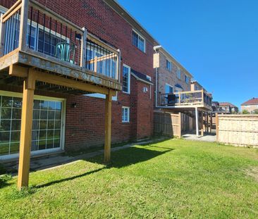 For Lease - 31 Hoptree Avenue, Toronto, Ontario - Photo 2