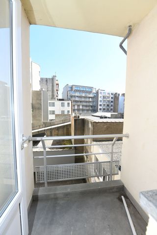 Gerenoveerd appartement met 2 slpk en frontaal zeezicht - Photo 4