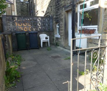 2 bedroom end of terrace house to rent - Photo 5