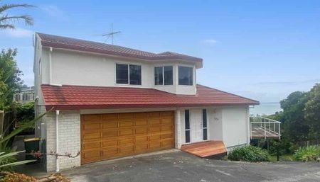 Large Family Home With Beautiful Sea Views - Photo 3