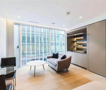 Beautiful studio apartment in Westminster's most desirable most development, boasting exceptional facilities including a gym, cinema, pavilion lounge, roof terrace and meeting room. - Photo 3