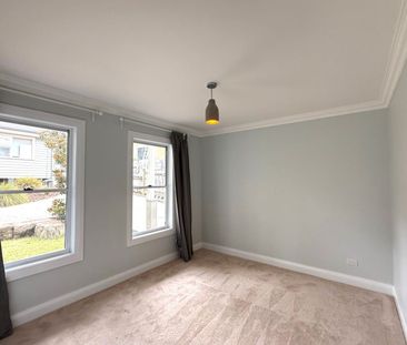 Space, Style and a Welcoming Feel - Photo 3