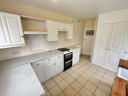 2 bedroom detached bungalow to rent - Photo 4