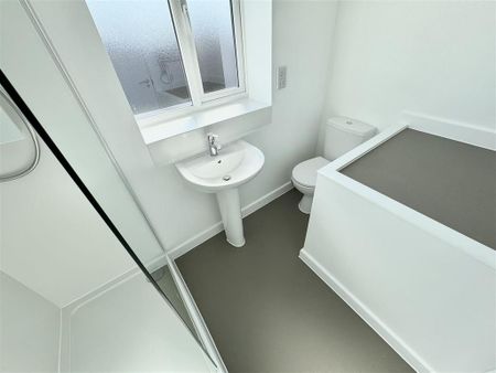 3 bedroom maisonette to rent - Photo 4