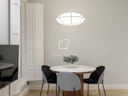 Excellent 2 Bedroom apartment for rent in Recoletos, Madrid - Photo 3