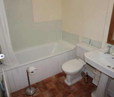 2 bedroom terraced house to rent - Photo 6