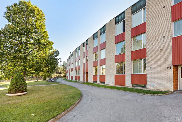 Solbergavägen 21 - Photo 1