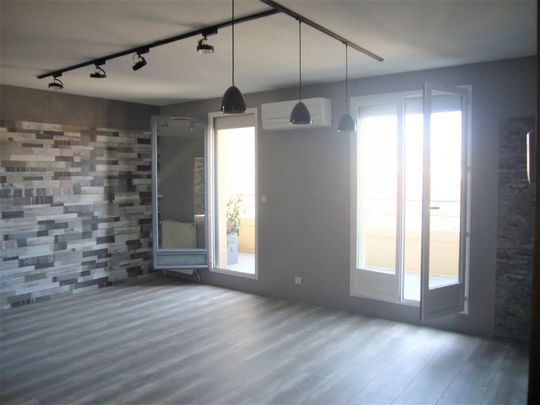 Location Appartement 5 pièces 101m² ROMANS SUR ISERE 26100 - Photo 1