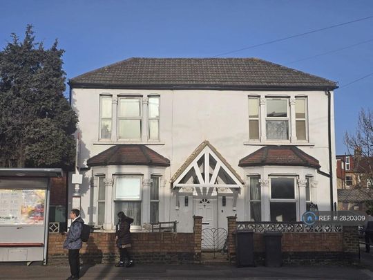 6 bedroom detached house to rent - Photo 1