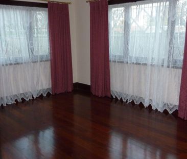 218 Eighth Avenue, Inglewood, WA 6052 - Photo 1