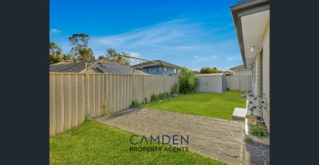 Spacious Modern House & Walk to Schools, Shops and Parks!!! - Photo 4