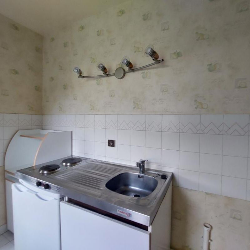 Location Appartement 1 pièce 27m² MONT ST AIGNAN 76130 - Photo 1