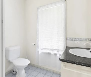 Modern Family Living in the Heart of Hoppers Crossing - Photo 2