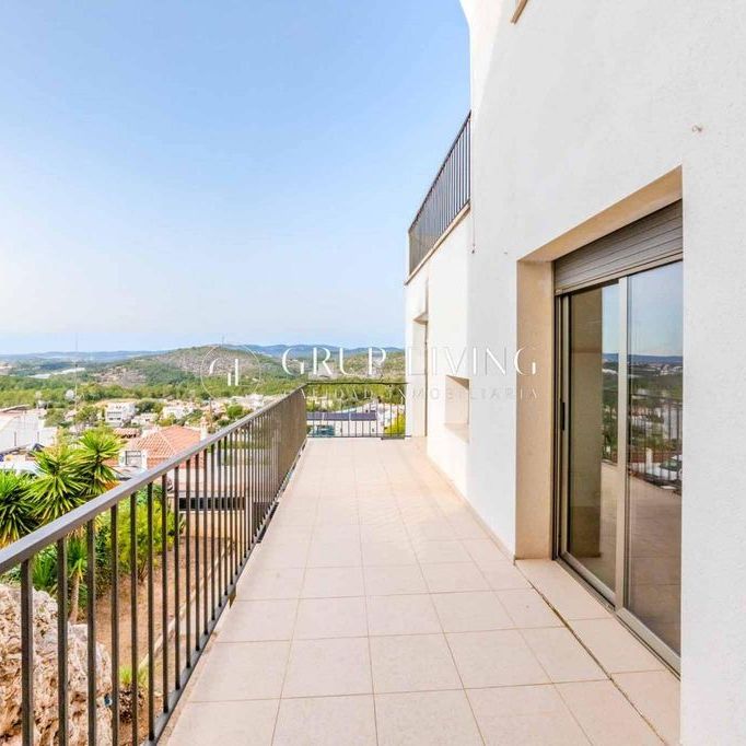 5 room luxury House for rent in Sitges, Catalonia - Photo 1